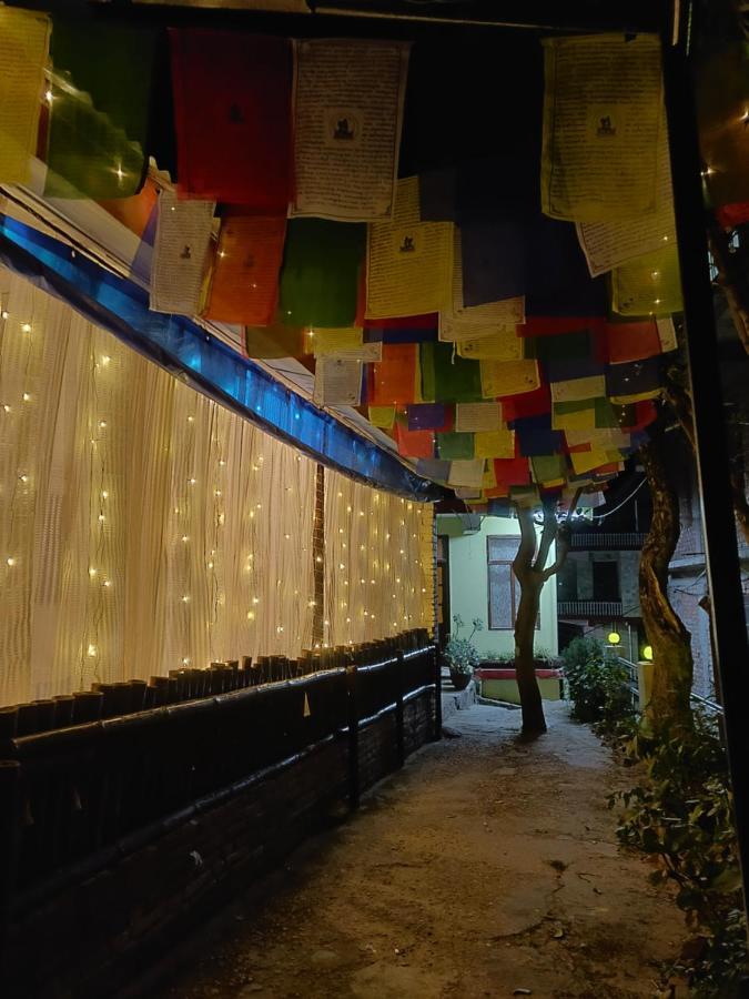 Moustache Mcleodganj Vandrerhjem McLeod Ganj Eksteriør bilde
